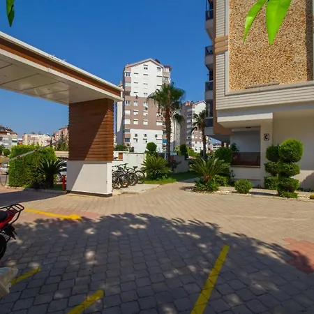 Apartmán Konyaalti Liman Denize 400 Mt Havuzlu Antalya